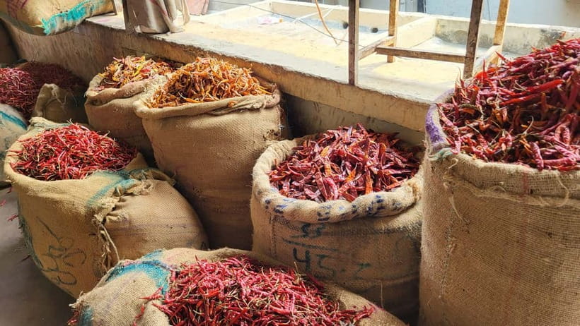 Old Delhi: Spices, Heritage and Bazaars Walking Tour - Meena Bazaar: from imperial luxury to everyday shopping