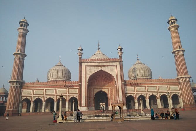Old Delhi Street Food and Spice Market Tour - Jama Masjid and the Matia Mahal food finish