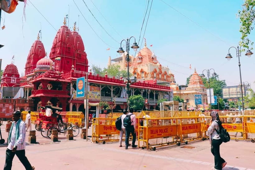 Old Delhi Temples and Spice Market Tour - Starting at Rajiv Chowk and riding into Old Delhi