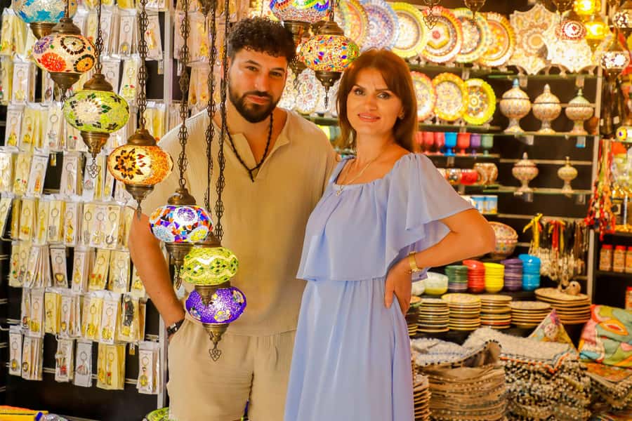Old Dubai Guided Tour With Photographer: Souks & Street Food - Why Old Dubai makes a better first stop than another mall