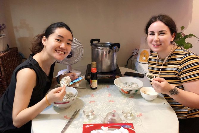 Organic Chinese Dumpling Class with Market Walk - Walking through a Hong Kong food market
