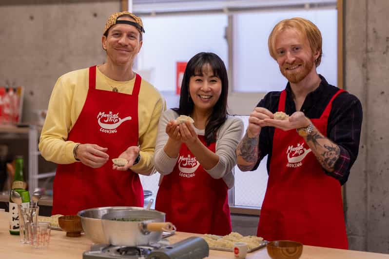 Osaka: Cooking Class & Sake Tasting with Local Market Visit - Okonomiyaki Explains Osaka’s Food Personality