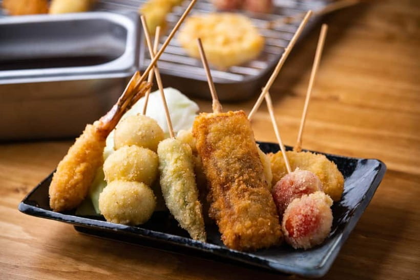 Osaka: Food Tour Kuromon Market & Dotonbori with Guide - What the $84 price really covers