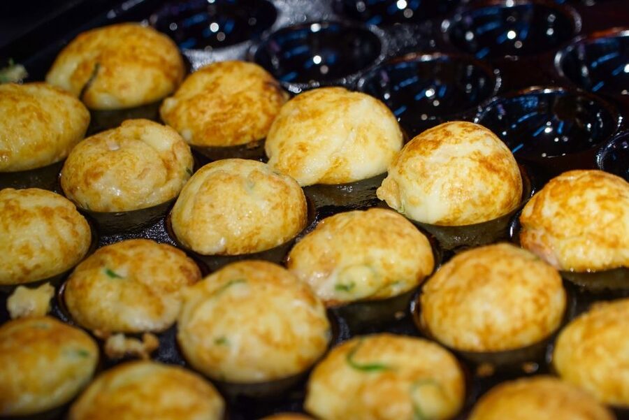 Osaka: Kuromon Market Food Walking Tour (6 stops, 6 tastes) - Hozenji Yokocho and a small shrine stop