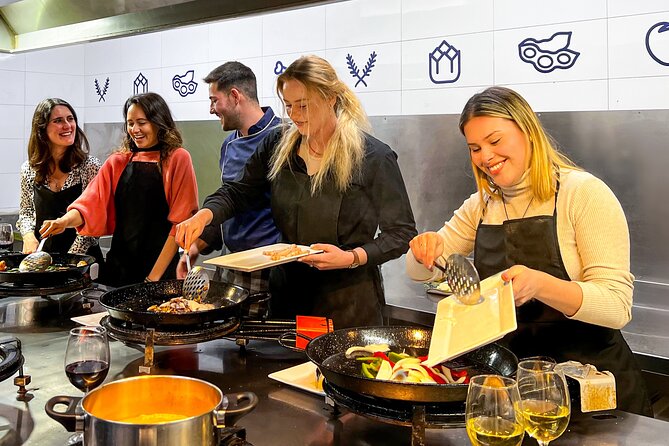 Paella Cooking Class, Wine Tasting & Central Market in Valencia - Why this Valencia food experience works