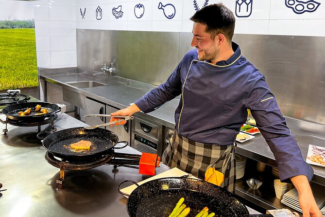 Paella Cooking Class, Wine Tasting & Central Market in Valencia - Timing, dietary needs, and cancellation