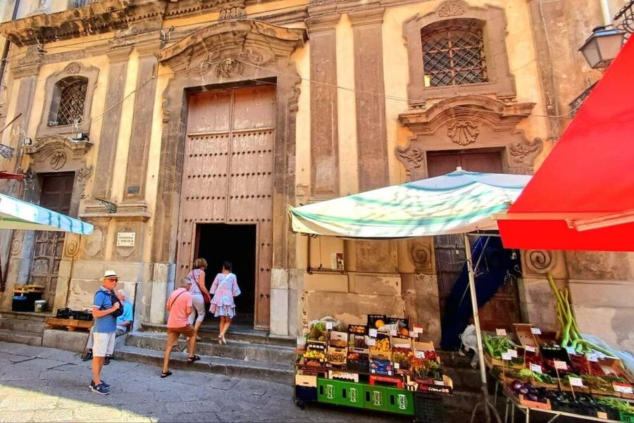 Palermo: Walking Tour of Historic Markets and Monuments - What the three-hour pace feels like