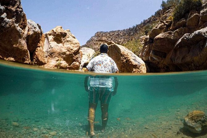 Paradise Valley & Gorge Adventure with Souk & Transfer - What the guide adds to the day