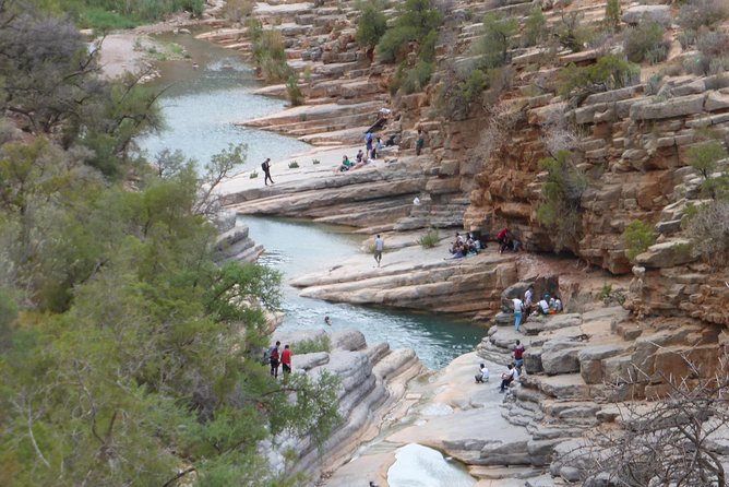 Paradise Valley & Gorge Adventure with Souk & Transfer - The souk and shopping angle