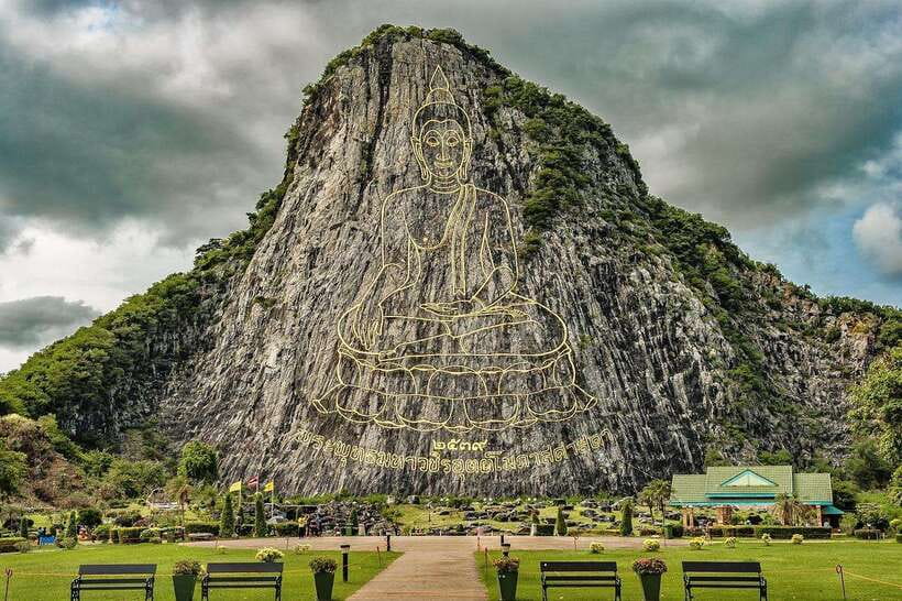 Pattaya: Buddha, Floating Market, Gems Museum Tour & Lunch - Laser Buddha Mountain may not be part of every version