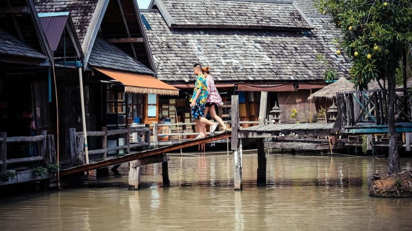 Pattaya: Floating Market Tour with Hotel Transfer & Guide - What the three-hour outing is really like