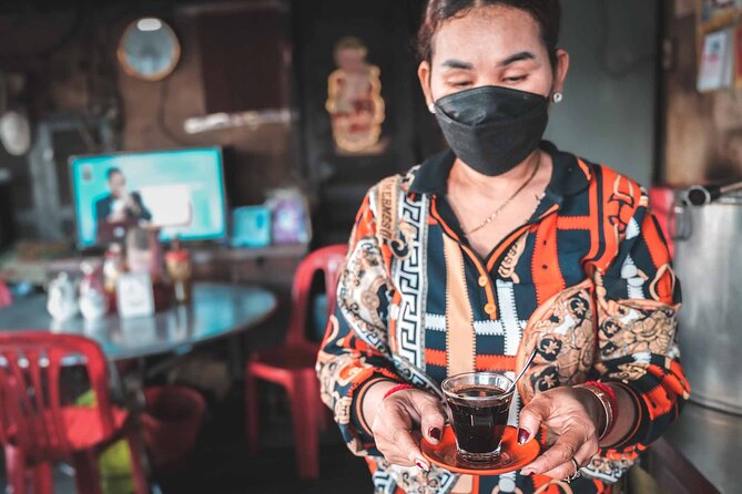 Phnom Penh Morning Market & Food Tour by Tuktuk - Includes All Food & Drinks! - Stop two: the wet market and Sister Mao