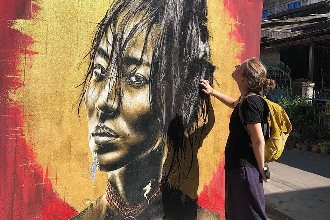 Phnom Penh's Morning Market and Street Art Tour by Tuk tuk - Guides make the difference