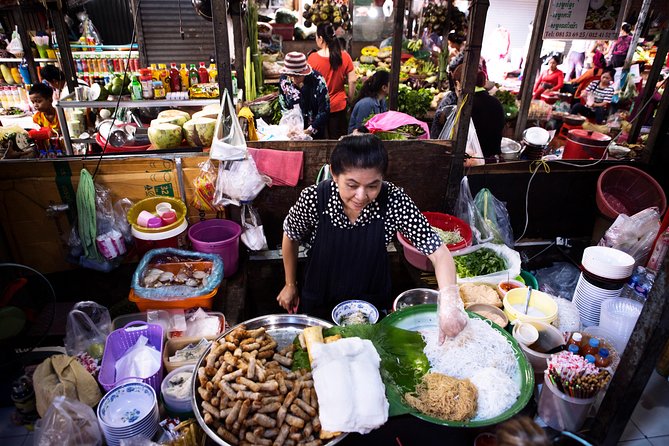Phnom Penh's Morning Market and Street Art Tour by Tuk tuk - Meeting at the National Museum at 8:30 am