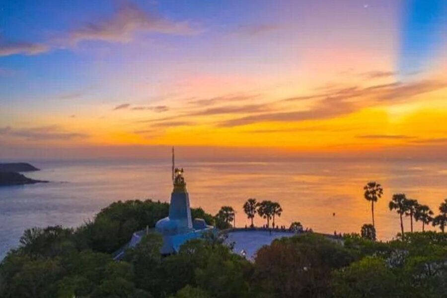 Phuket: Amazing Sunset View & Local Market Tour - Food safety at the night market
