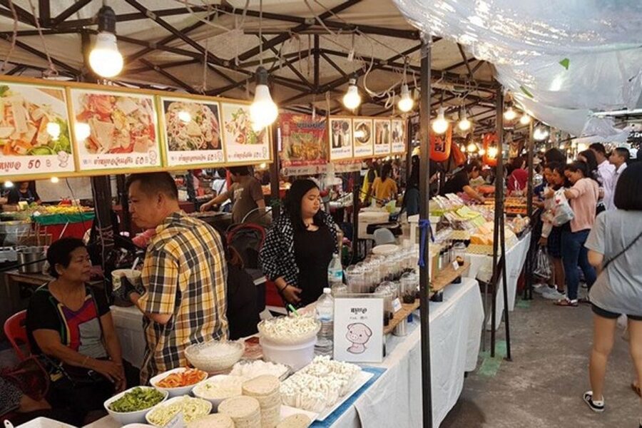 Phuket: Amazing Sunset View & Local Market Tour - The guide can shape the whole evening