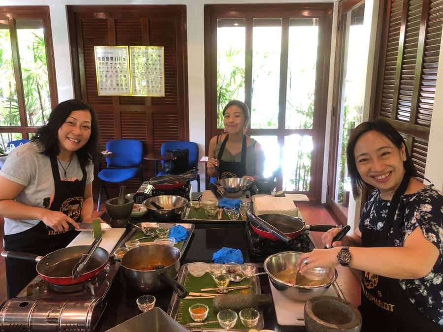 Phuket - Blue Elephant Thai Cooking Class with Market Tour - The chefs make the difference