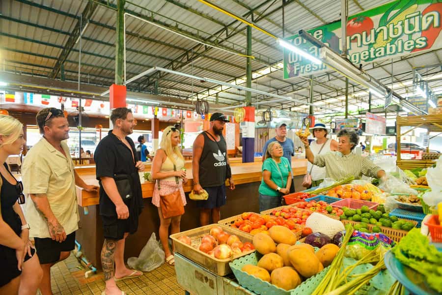 Phuket: Half Day Thai Cooking Experience with Market Tour - A 30 to 45-minute lesson at the local market