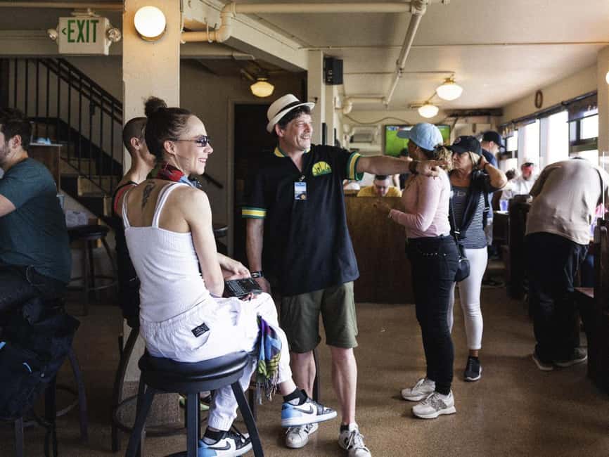 Pike Place Market: Meet the Market - Food and Fun Tour - From flying fish to artists