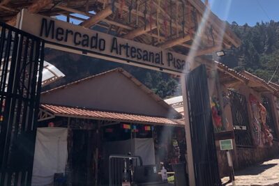 Pisac Indian Market and Ollantaytambo Fortress with Lunch