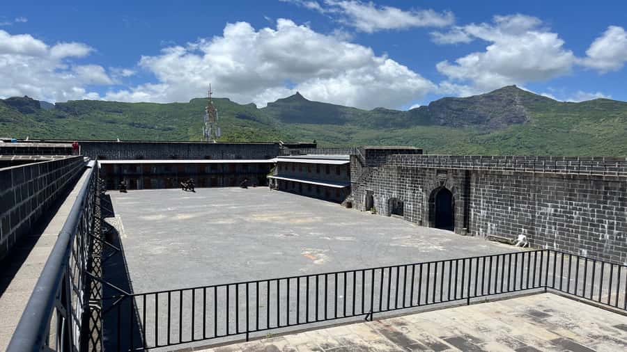 Port Louis Market, Botanical Garden -Northern Mauritius Tour - Guides, cars, and the practical side of the day