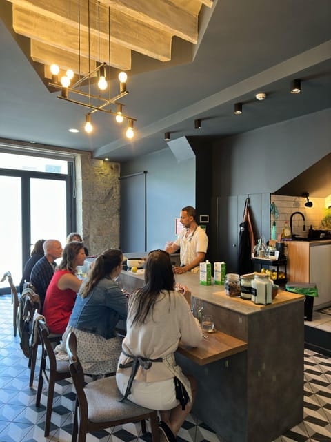 Porto: Local Market Tour & Cooking Class/Showcooking - Starting at Mercado do Bolhão