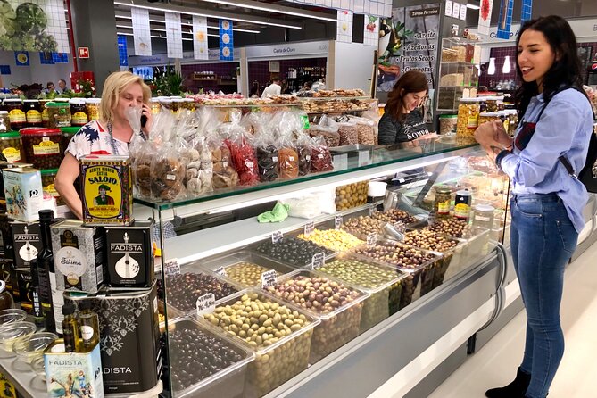 Porto Local Market Visit & Cooking Class / Showcooking - Who should book this experience?