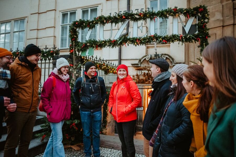 Prague: 2-3h Magical Christmas Markets Tour with Inclusions - Meeting at Franz Kafka Square