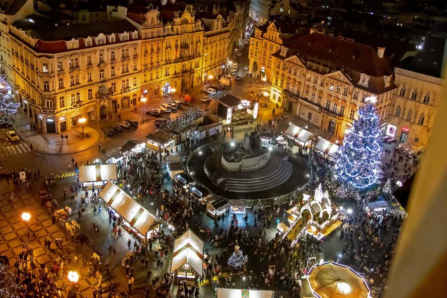 Prague: Christmas/Easter Markets Tour with Photoshoot - A walking tour that works best at an easy pace
