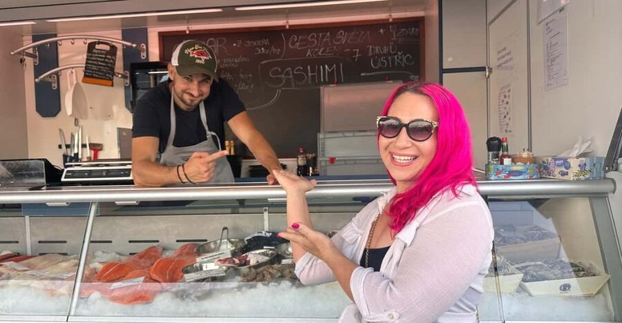 Prague: Farmers Market and Brunch Class with Celebrity Chef - Choosing the brunch menu as you walk
