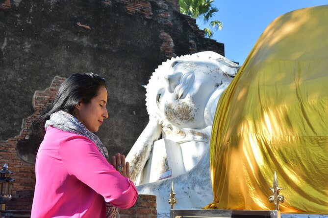 Private 3 Days Tour in Bangkok, Ayutthaya and Floating market - Wat Pho, flower stalls, and Chinatown after dark