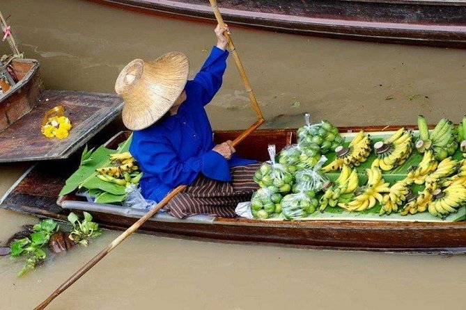 Private Amphawa & Maeklong Railway Market Day Tour with Fireflies - The quiet history of Wat Bang Kung