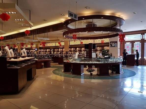 Private Beijing Markets Tour with Tea Tasting at Hongqiao Pearl Market - Starting at Panjiayuan Antique Market