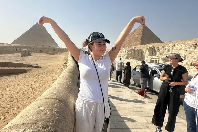 Private Cairo Highlights Tour (Pyramids, Grand Museum and Bazaar) - Three hours among the Pyramids of Giza