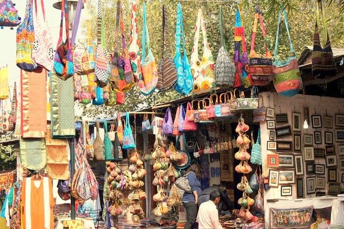 Private Custom Shopping Tour: Delhi's Bustling Markets - Key points to know before booking