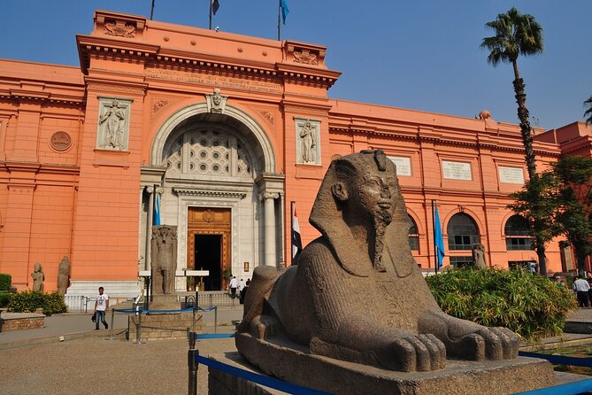 Private Day Tour Pyramids of Giza, Egyptian Museum and Bazaars - Khan El Khalili after the ancient sites