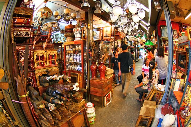 Private Exclusive Guided Chatuchak Weekend Market Shopping Tour - Meeting at 10 a.m. in Wang Thonglang