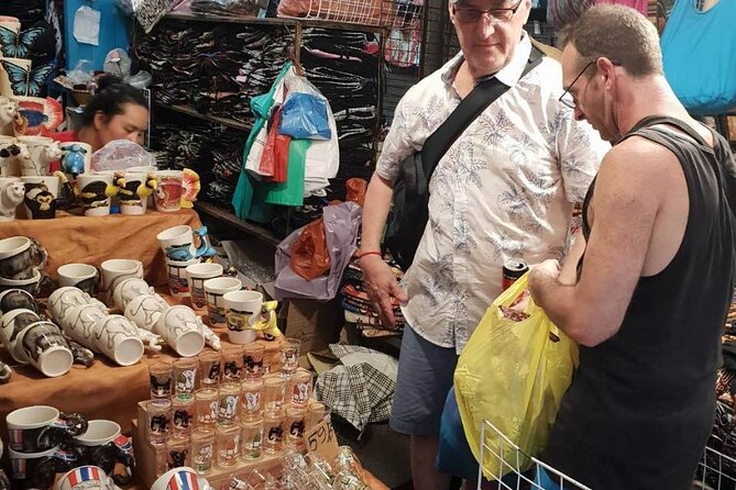 Private Exclusive Guided Chatuchak Weekend Market Shopping Tour - The guides and drivers can shape the day
