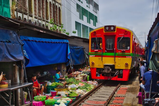 Private Floating Market and Maeklong Railway Market Day Tour - Why these two markets make a good Bangkok side trip