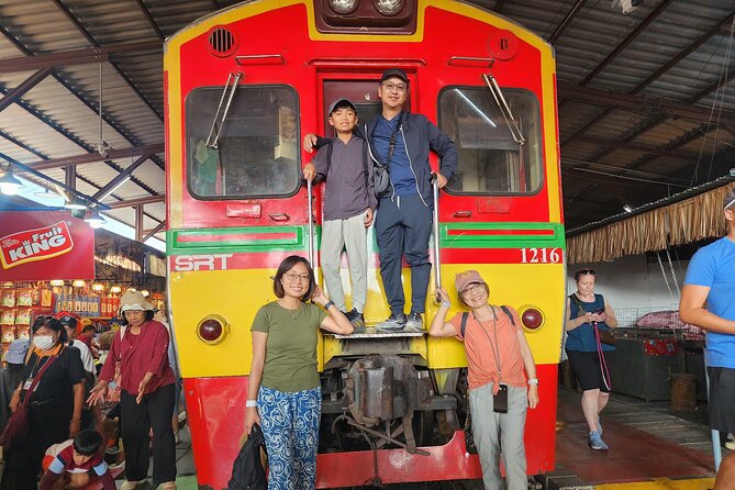 Private Floating Market and Maeklong Railway Tour from Bangkok - Key points at a glance