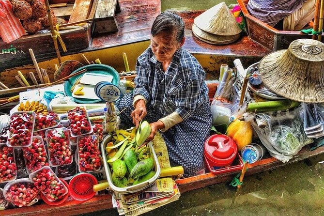 PRIVATE Floating Market + DRAGON Temple + DO like a Local - Wat Samphran and the 17-story Dragon Temple