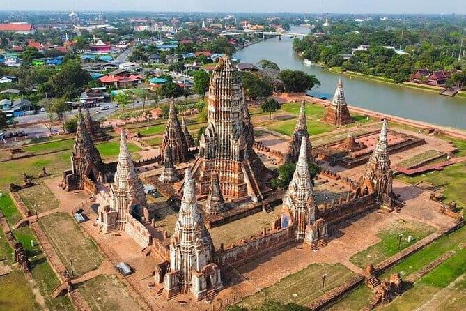 Private Floating Market & Maeklong Railway Tour from Bangkok - Timing, comfort, and what to bring