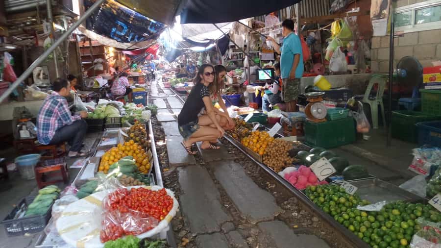 Private Floating & Train Market + DRAGON Temple + Thai Cafe - Maeklong Railway Market: shopping on the tracks