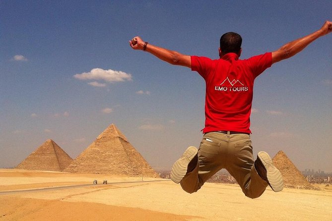 Private Full-Day Tour Visiting Giza Pyramids, Egyptian Museum and Old Market - The Great Pyramid of Khufu