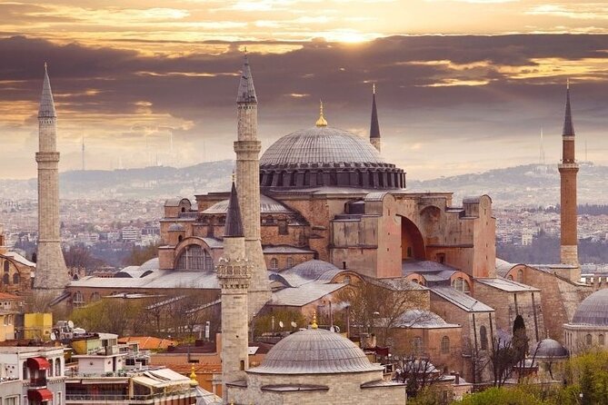 Private Guided Tour Hagia Sophia, Cistern, Topkapi and Bazaar - Key points at a glance
