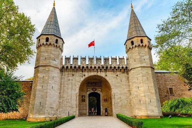 Private Guided Tour Hagia Sophia, Cistern, Topkapi and Bazaar - What this private Istanbul tour is really designed to do