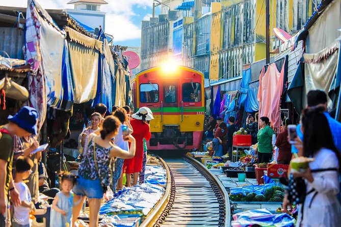 Private Guided Tour to Train Market and Damnoensaduak Floating Market - Is $125 per person a fair price?