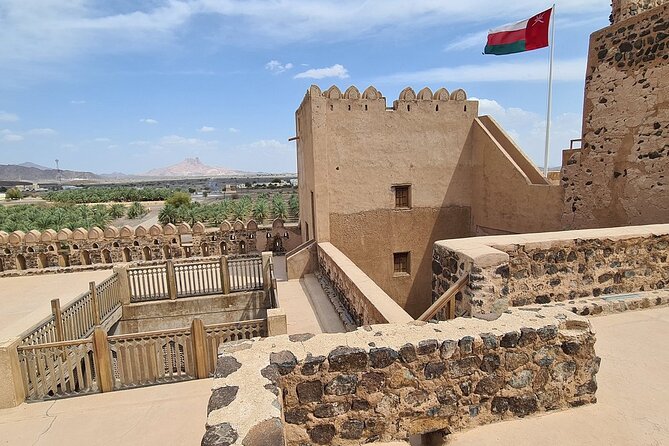 Private Historical Tour - Nizwa Fort - Nizwa Souq - Bahla Fort - Jabreen Castle - Nizwa Souq: Dates, coffee, and fragrant stalls