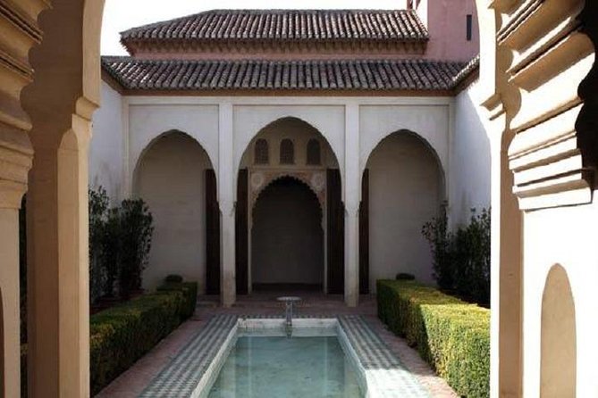 Private Malaga: Alcazaba, Museum, Market, Cathedral & Picasso - Malaga Cathedral, three architectural styles in one