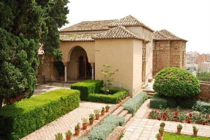 Private Malaga: Alcazaba, Museum, Market, Cathedral & Picasso - Why the private format is worth considering